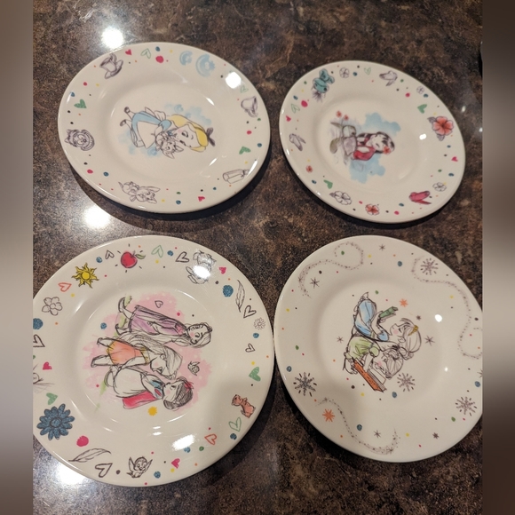 Set of 4 Disney Animator's collection melamine plates - Picture 6 of 13